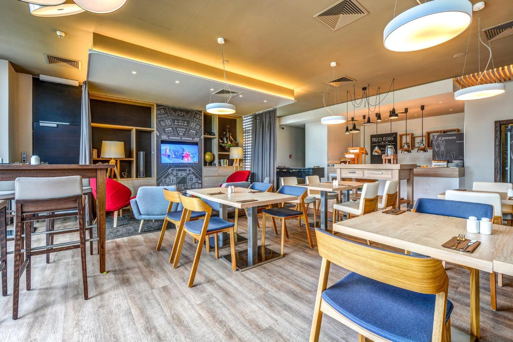 Hotell Airport By Ihg