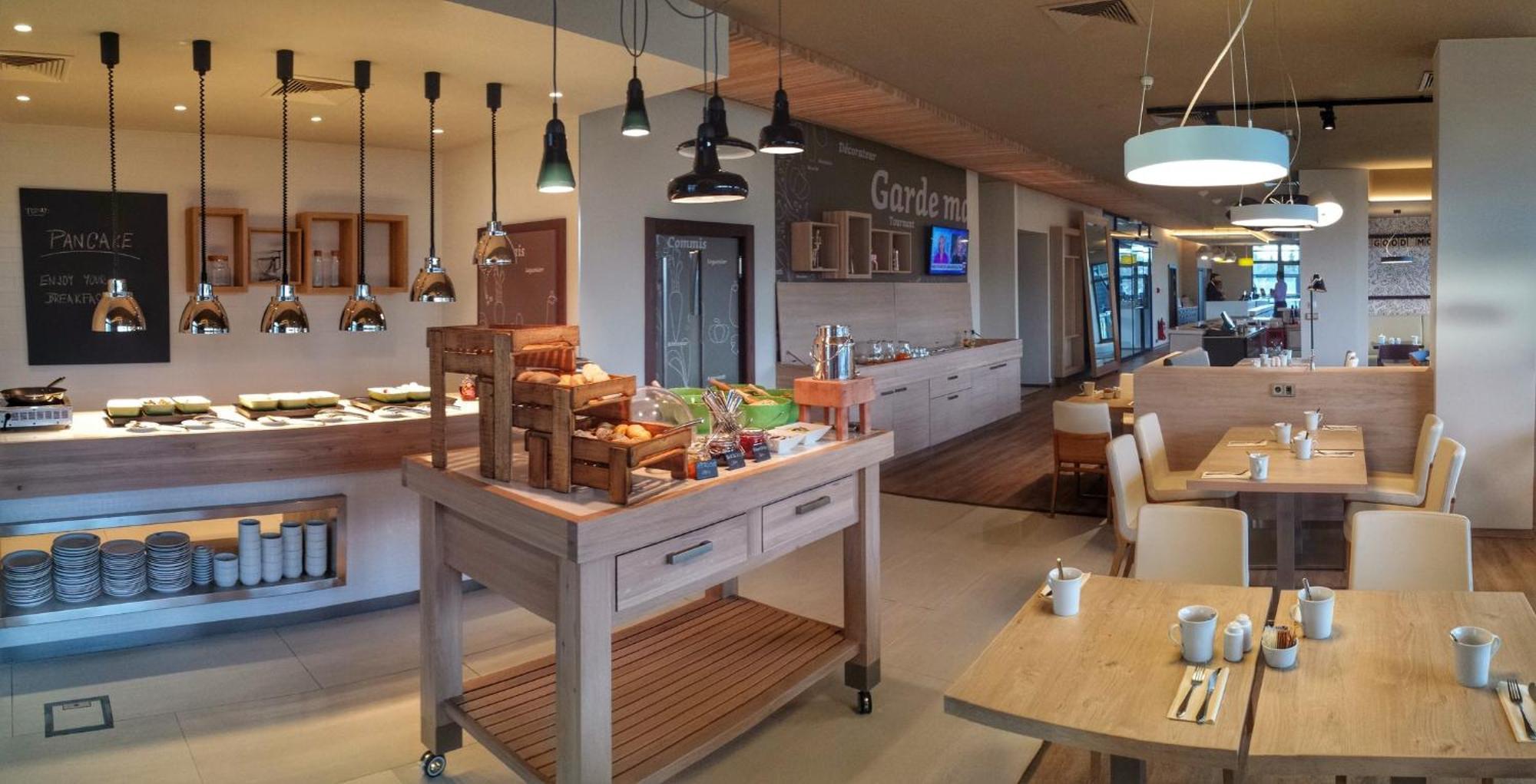 Airport By Ihg Hotell Prag