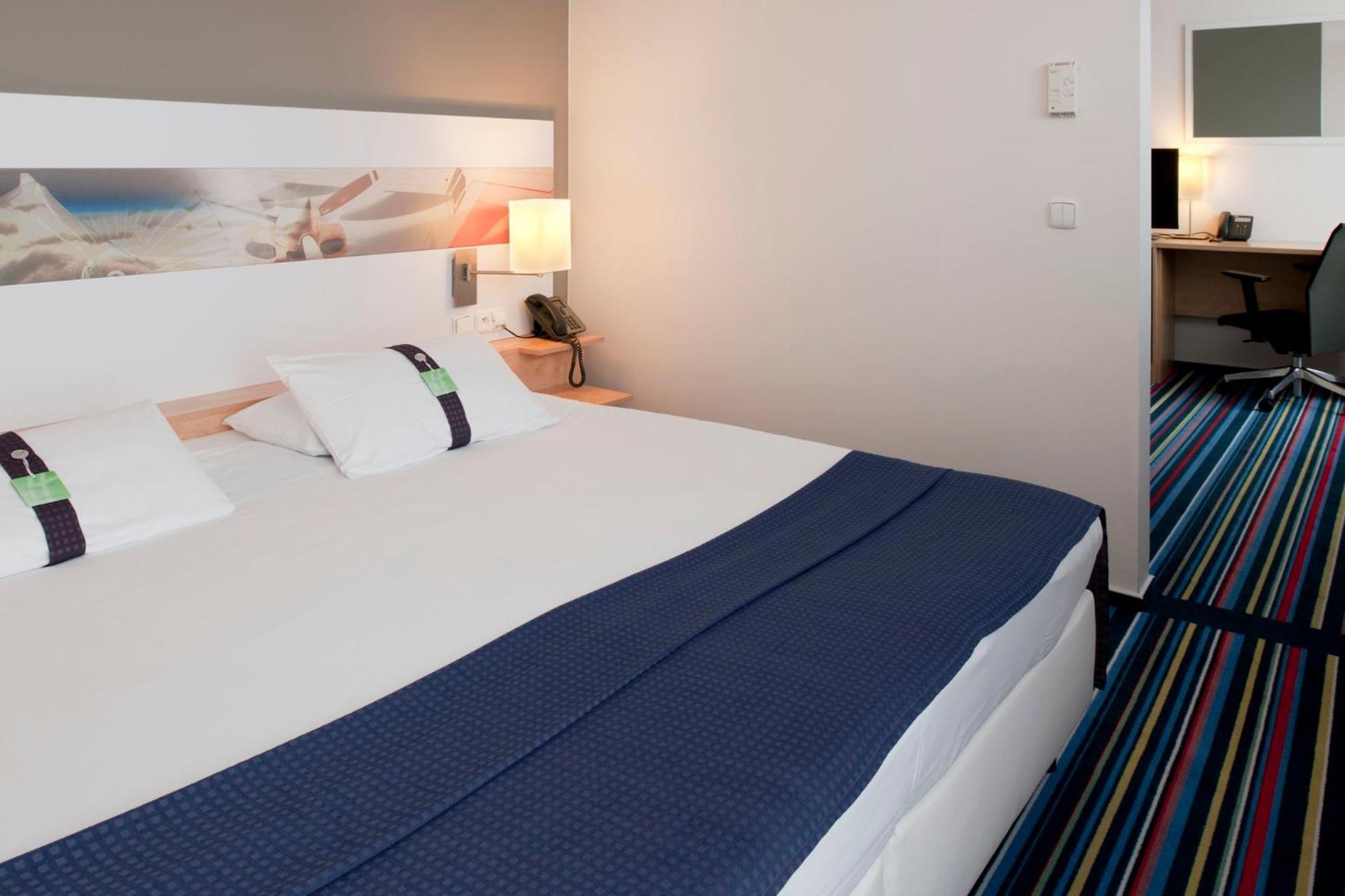 Airport By Ihg Hotell