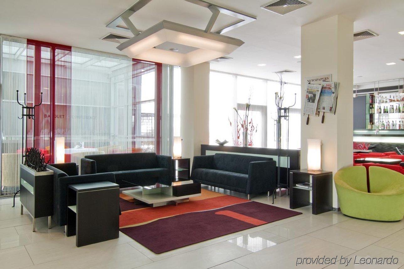 Airport By Ihg Hotell
