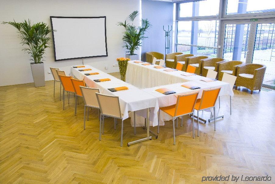 Hotell Airport By Ihg